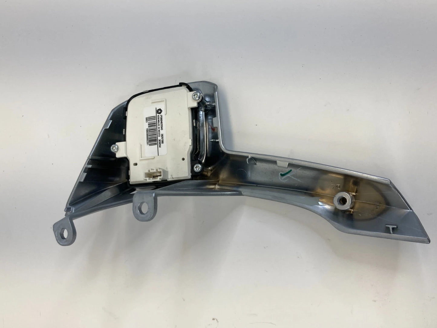 2012-2016 CHRYSLER TOWN & COUNTRY STEERING WHEEL LEFT AUDIO CONTROL SWITCH OEM