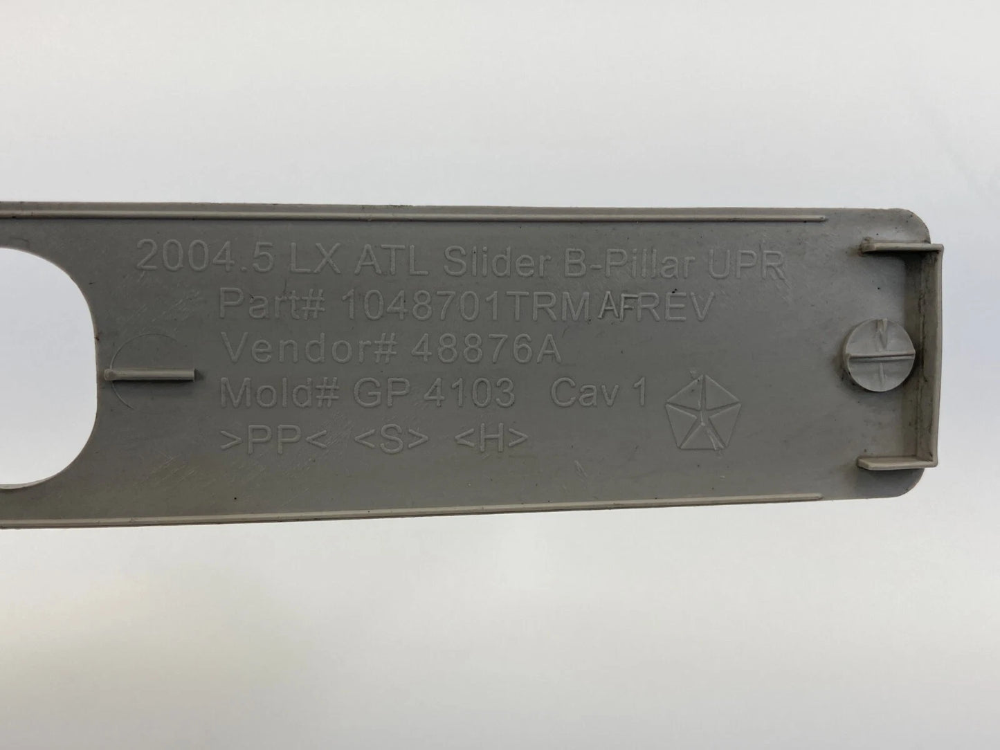 2005-2007 CHRYSLER 300 FRONT LEFT UPPER B-PILLAR SLIDE COVER TRIM 1048701TRMA