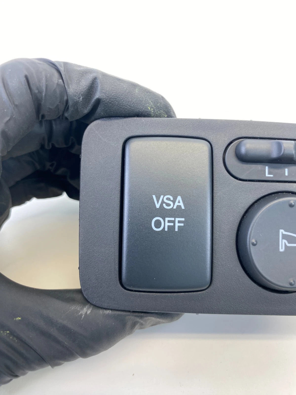 2007-2011 HONDA CR-V POWER MIRROR CONTROL SWITCH AND VSA OFF BUTTON BEZEL OEM