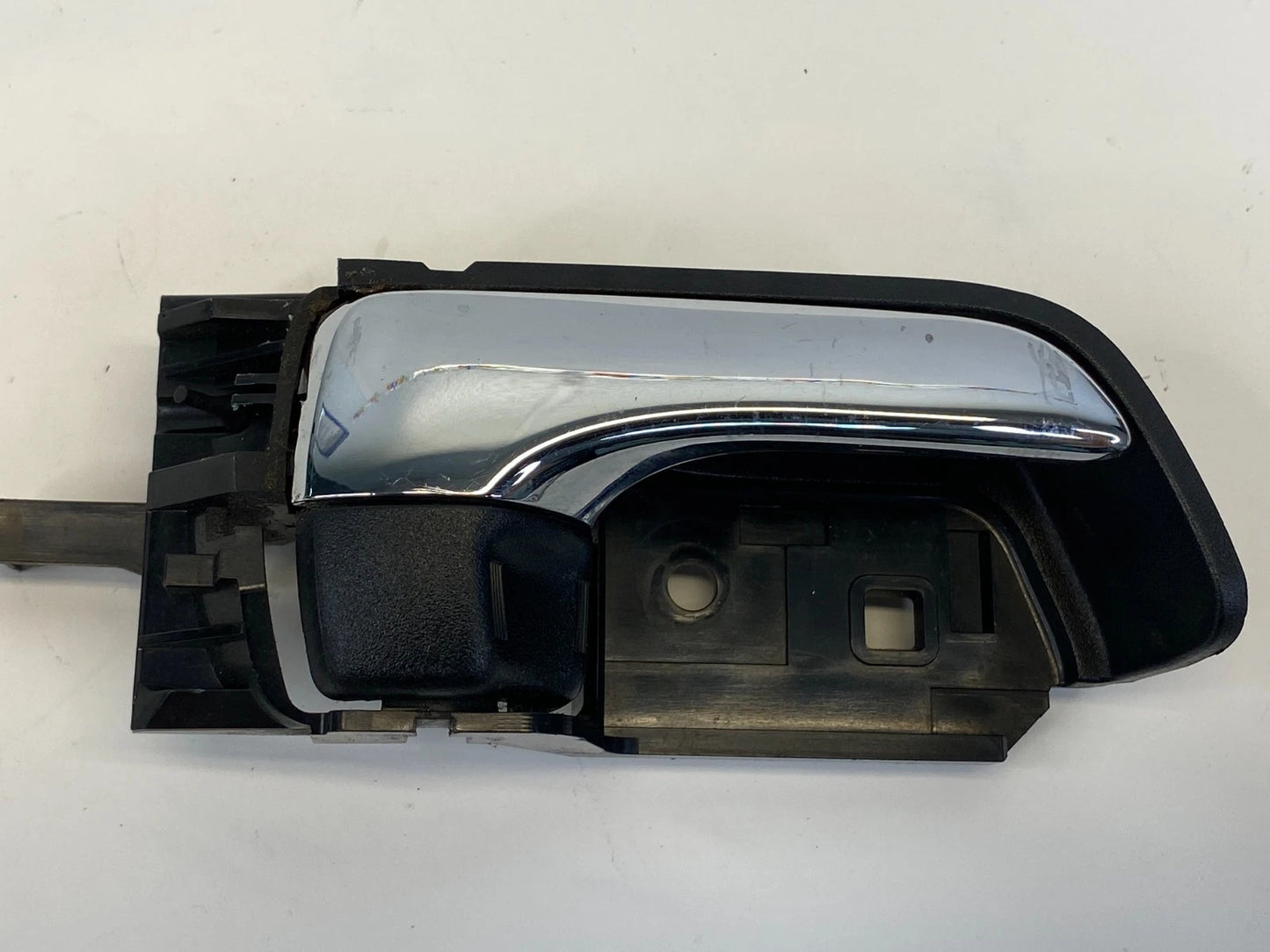 2004-2009 TOYOTA PRIUS FRONT RIGHT PASSENGER SIDE INNER DOOR HANDLE 6927347020