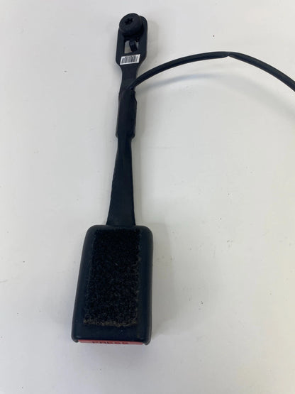 2013 13 DODGE DART FRONT RIGHT PASSENGER SIDE SEAT BELT BUCKLE ASSY 1SU82DX9 OEM