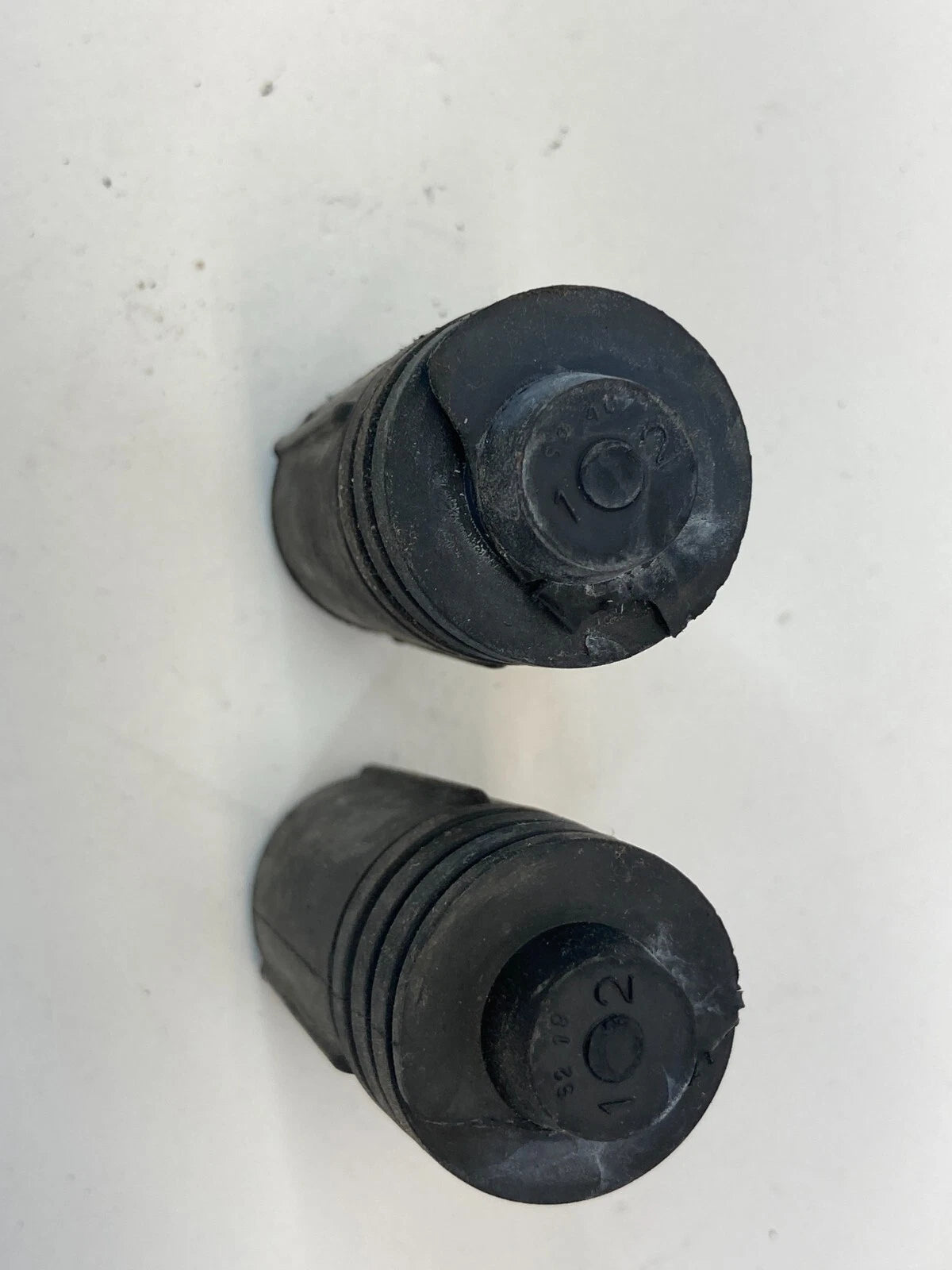 2005-2010 HONDA ODYSSEY FRONT HOOD BUMPER ADJUSTMENT CUSHION RUBBER PAIR SET OEM