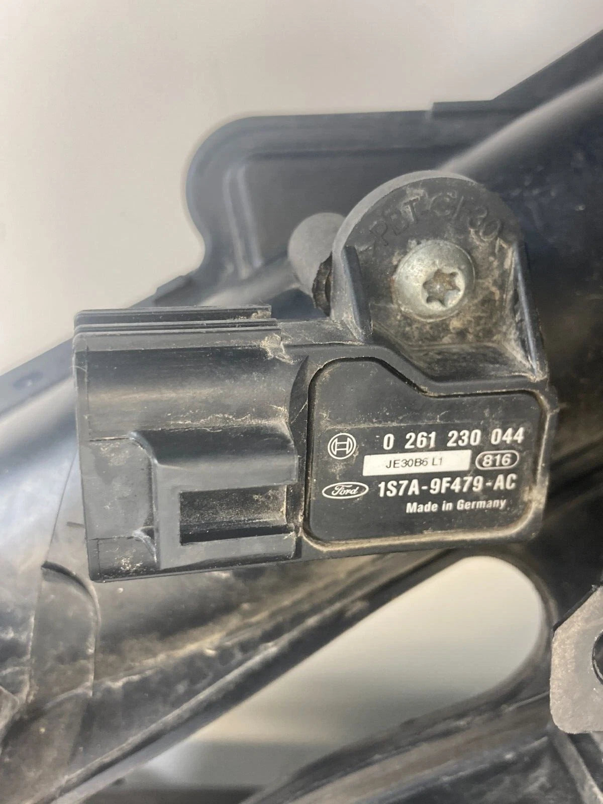 2013-2020 FORD FUSION 2.0L L4 HYBRID A/T INTAKE MANIFOLD ASSY DS7E-9424-A OEM