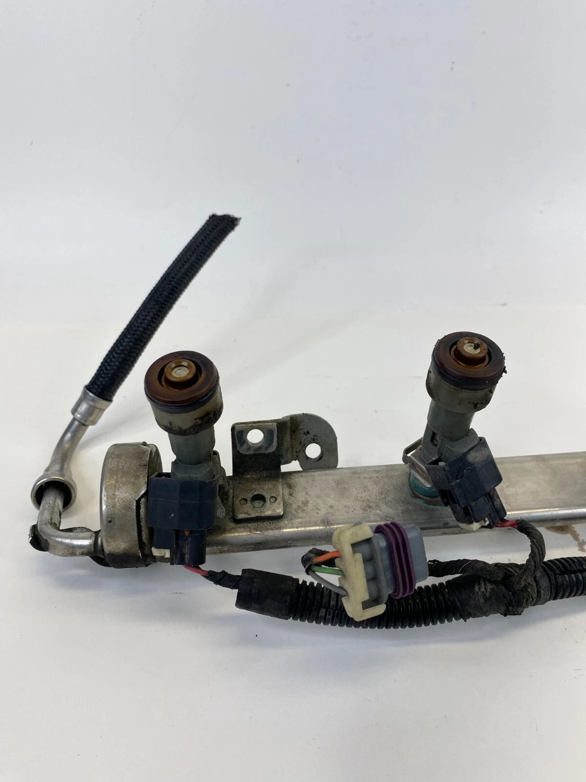 2006-2008 PONTIAC G6 2.4L FWD ENGINE FUEL INJECTOR INJECTION RAIL AN1970200040