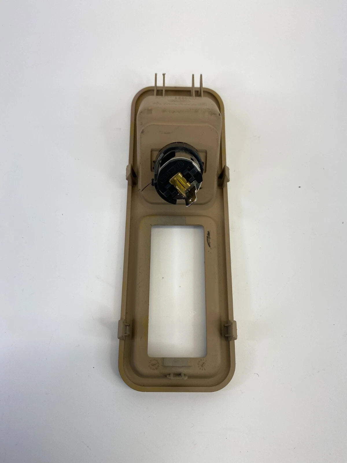 2003-2012 RANGE ROVER REAR QUARTER PANEL POWER OUTLET & SOCKET TRIM OEM