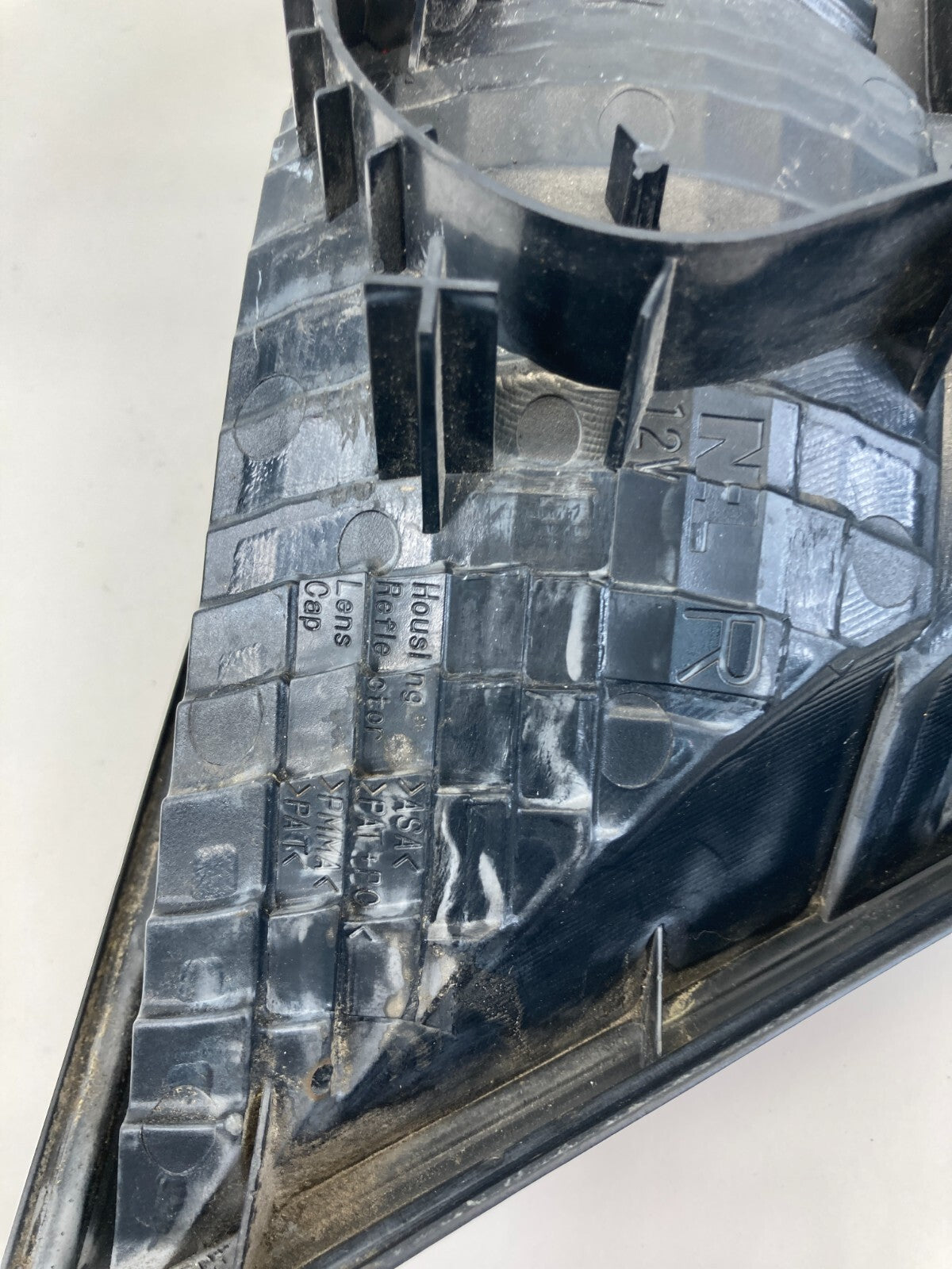 2002 2003 2004 Toyota Camry Rear Right Side Taillight Taillamp OEM