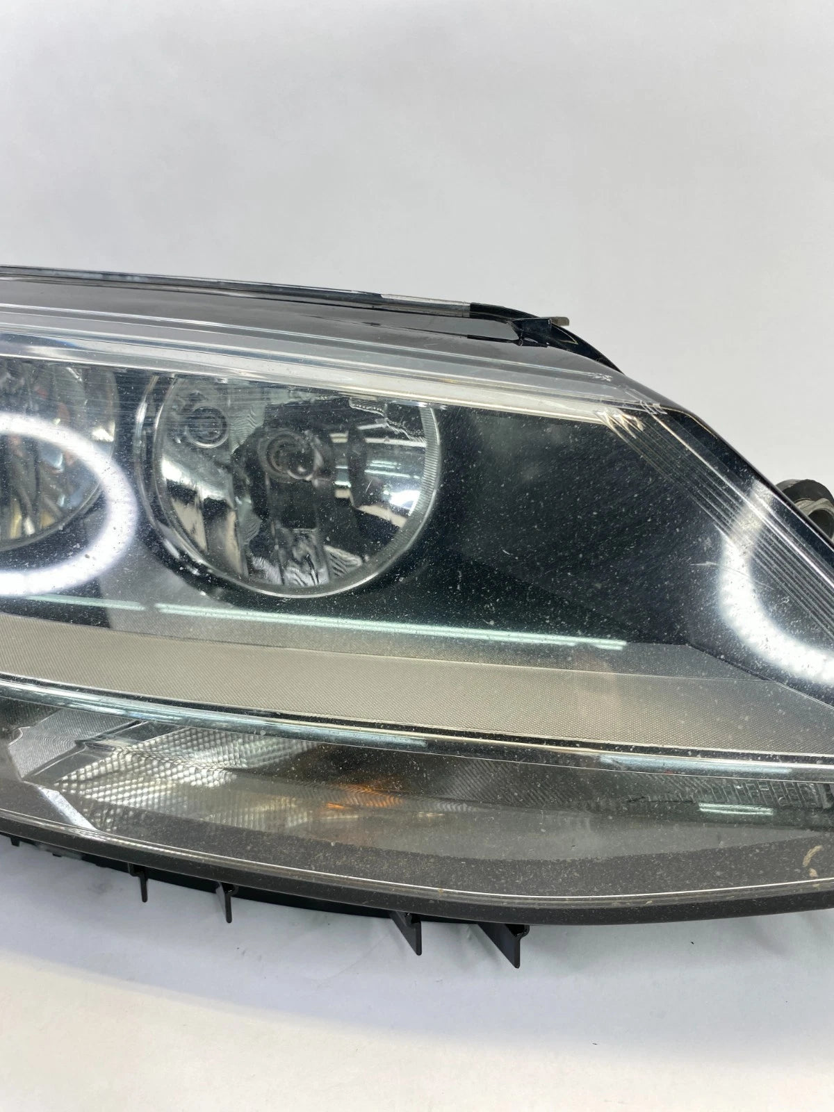 2011-2016 VOLKSWAGEN JETTA FRONT RIGHT SIDE HALOGEN HEADLIGHT LAMP 5C7941006 OEM