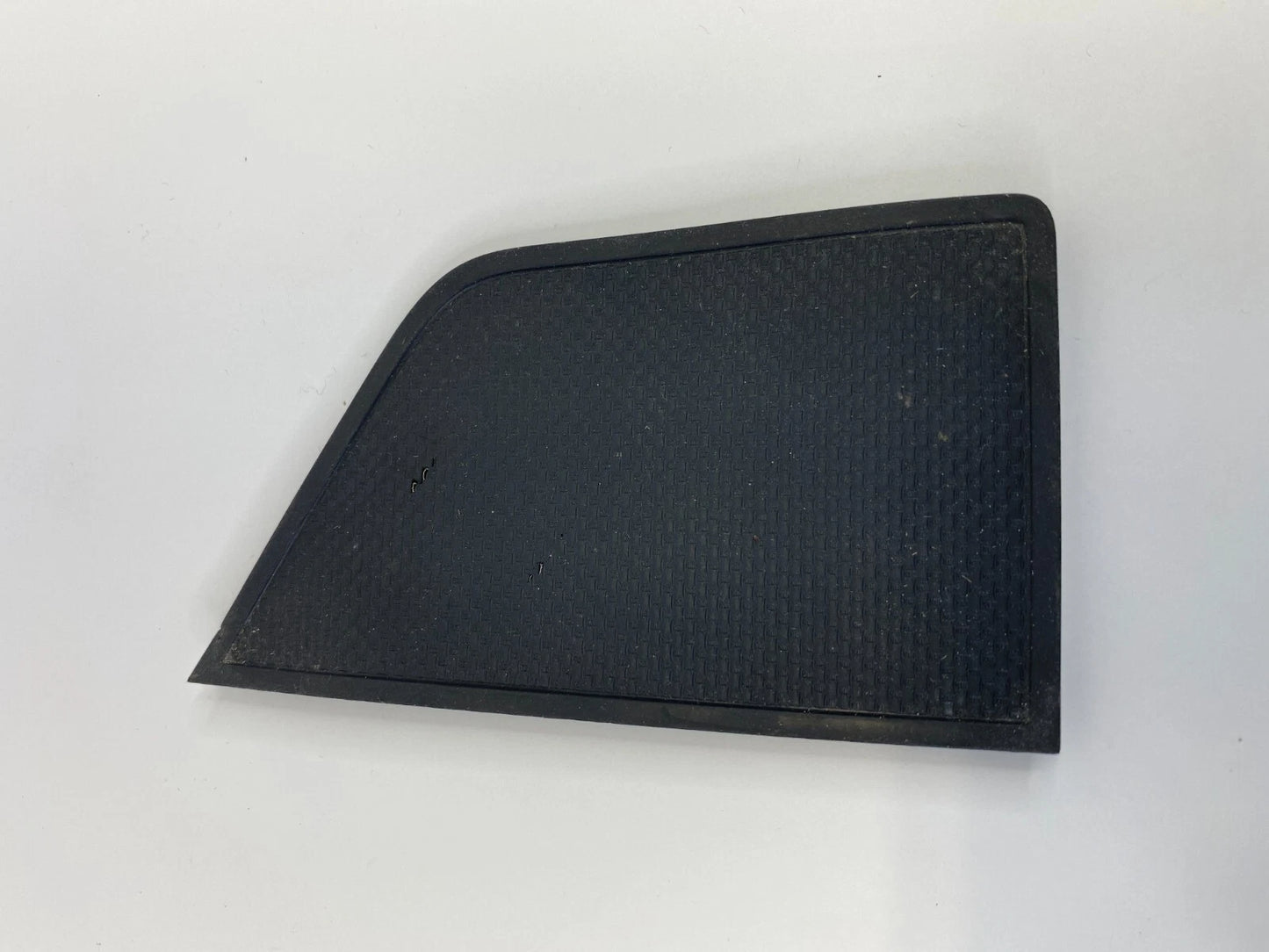 2011-2013 KIA OPTIMA REAR RIGHT INNER DOOR PULL HANDLE COVER CAP MAT 83724-4C000
