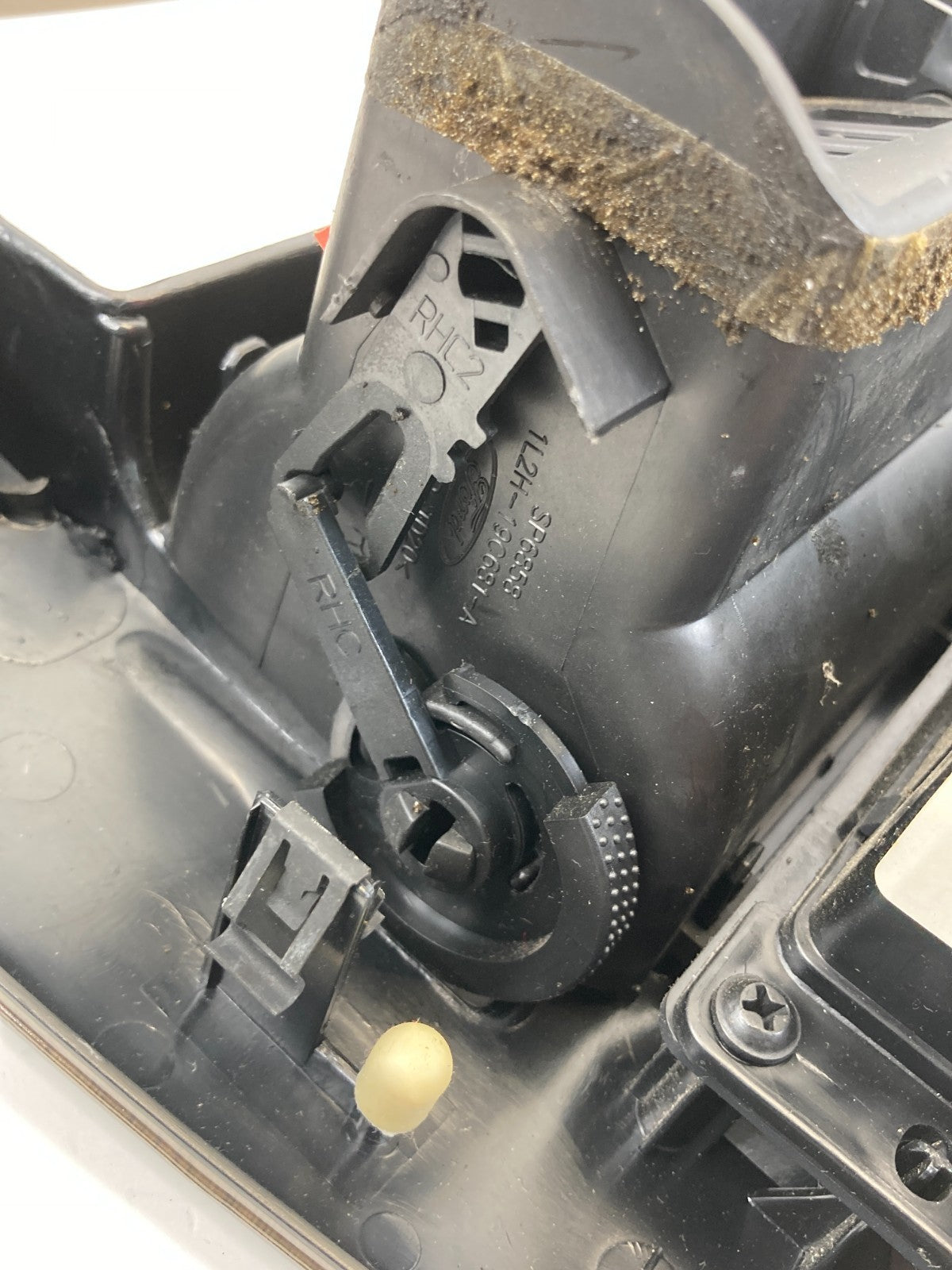 02-05 Ford Explorer Radio Climate Control Trim Bezel W/ Air Vent 3L24-7804302-F