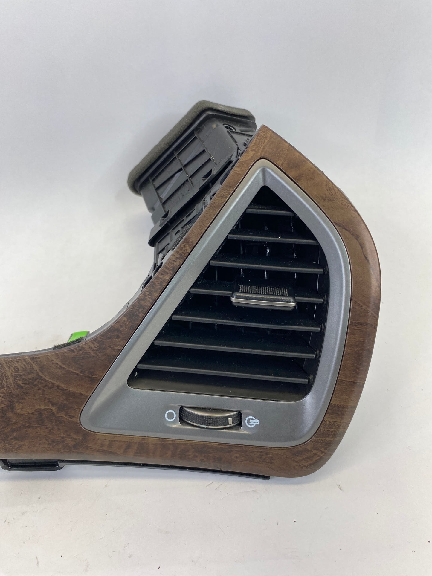2018 HYUNDAI SANTA FE SPORT DASH AIR VENT LOUVER FR RH OUTER OEM