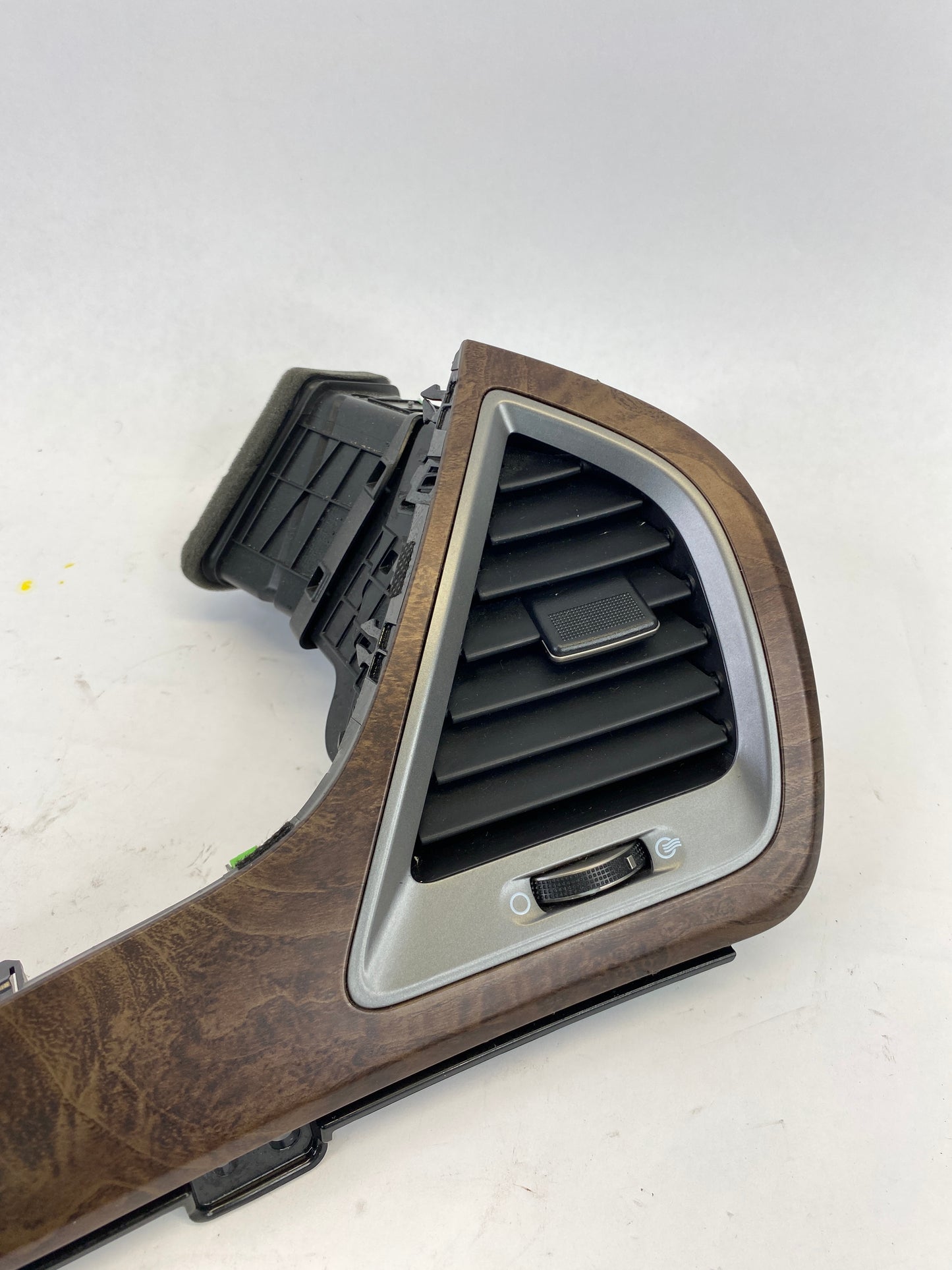 2018 HYUNDAI SANTA FE SPORT DASH AIR VENT LOUVER FR RH OUTER OEM