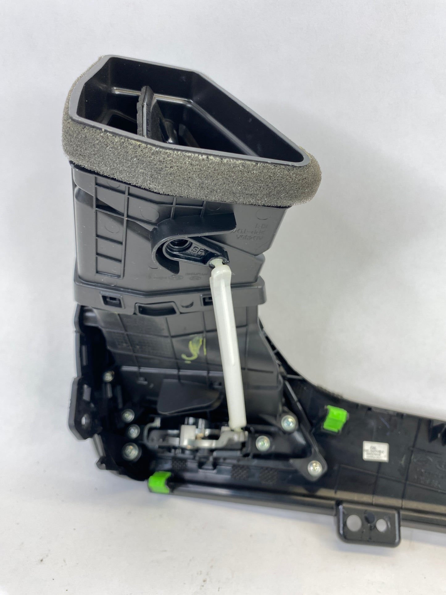 2018 HYUNDAI SANTA FE SPORT DASH AIR VENT LOUVER FR RH OUTER OEM