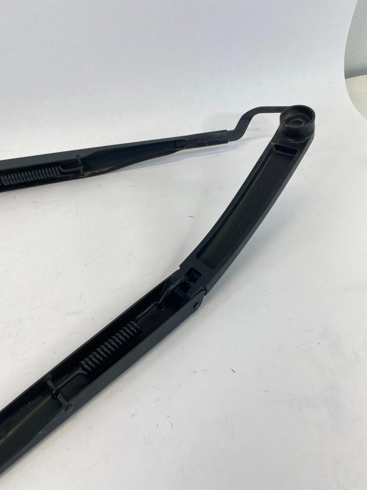 2011 2012 2013 2014 HYUNDAI SONATA HYBRID FRONT LEFT & RIGHT WIPER ARM PAIR OEM