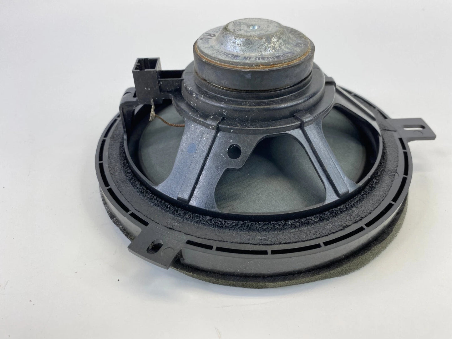 2009-2011 DODGE NITRO REAR LEFT SIDE DOOR AUDIO SOUND SPEAKER 04714600AB OEM