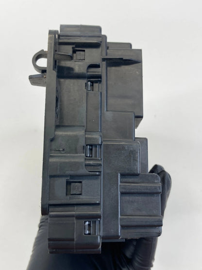 18 19 FORD EXPLORER INTERCEPTOR UTILITY CABIN JUNCTION BLOCK FUSEBOX DG9T14B476B