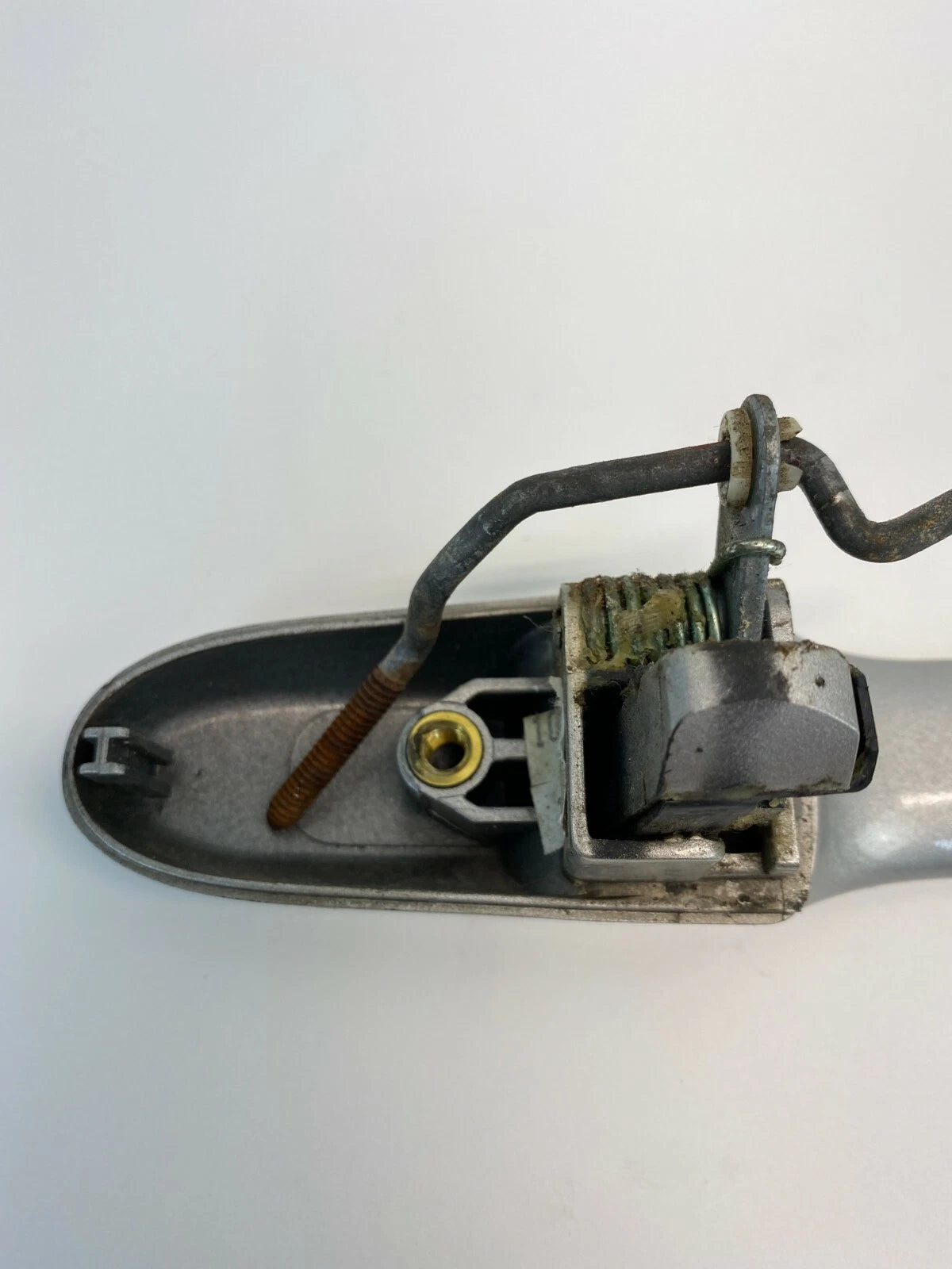 2006 2007 CHEVROLET IMPALA REAR LEFT DRIVER SIDE EXTERIOR DOOR HANDLE ASSEMBLY