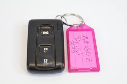 2004-2009 TOYOTA PRIUS IGNITION STARTER KEY HOLDER IMMOBILIZER W/ REMOTE KEY OEM