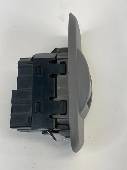 2006 2007 GMC ENVOY REAR RIGHT BACK SIDE POWER DOOR WINDOW SWITCH 15806858 OEM