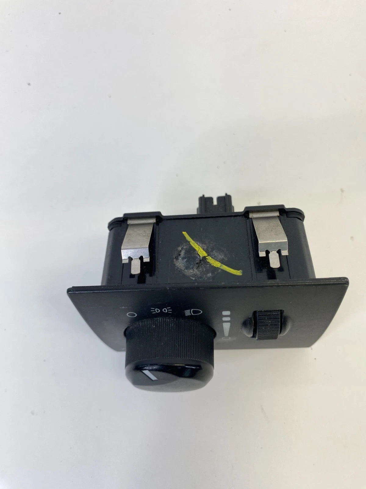 2005-2012 CHRYSLER 300 HEAD LIGHT HEADLIGHT LAMP SWITCH BUTTONS 68019567AD OEM