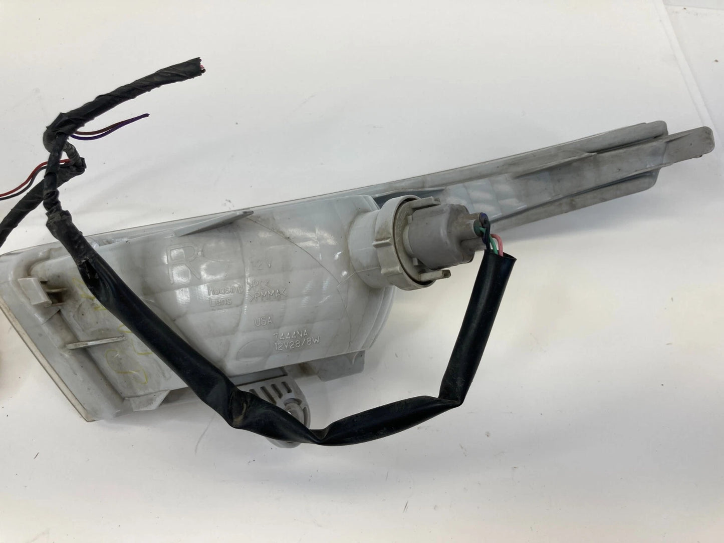 2013-2015 NISSAN ALTIMA BUMPER MOUNTED TURN SIGNAL LIGHT PARK LAMP RIGHT SIDE