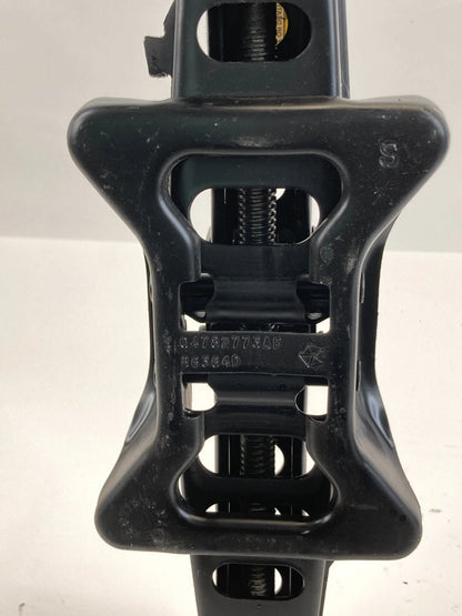 05-10 CHRYSLER 300 06-10 CHARGER EMERGENCY SPARE TIRE JACK W/ LUG 52110391AB OEM