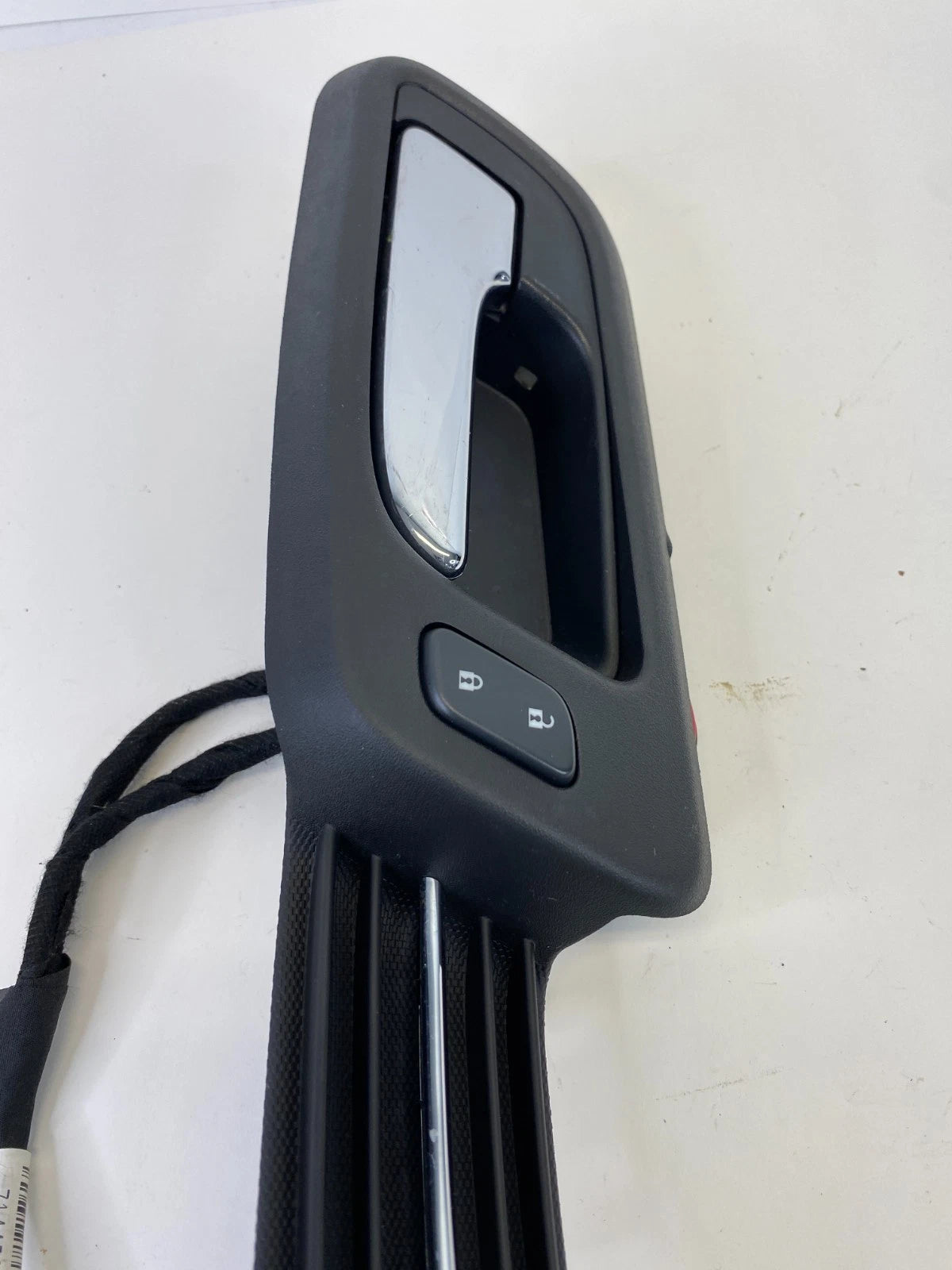 2014-2016 CHEVROLET MALIBU FRONT INNER DOOR HANDLE WITH DOOR LOCK SWITCH OEM