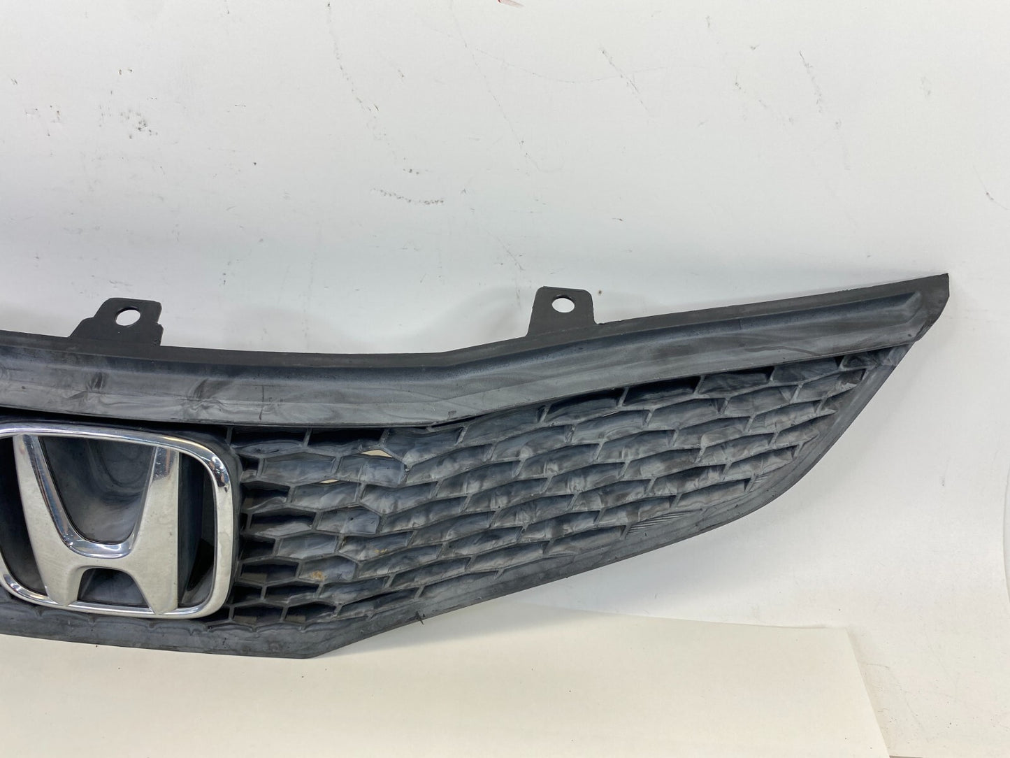 2009-2013 Honda Fit Front Bumper Grill Grille w/ Emblem 71121-TK6-A0 OEM