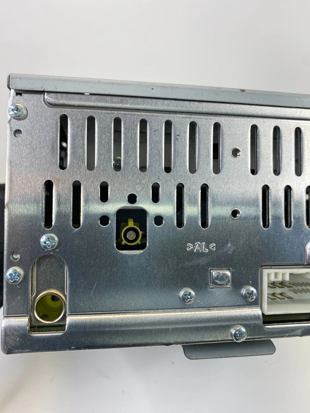 2012-2014 HYUNDAI ACCENT DASH AM FM CD RADIO PLAYER UNIT ASSY 96170-1R1104X OEM