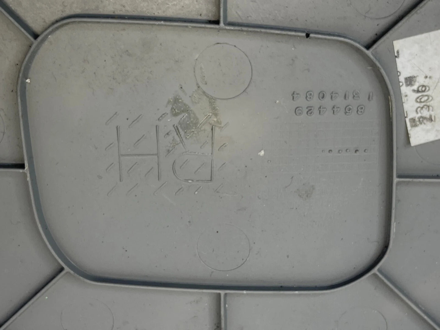 07-09 HYUNDAI SANTA FE REAR RIGHT BUMPER TAILGATE PANEL COVER TRIM 81788-2B000