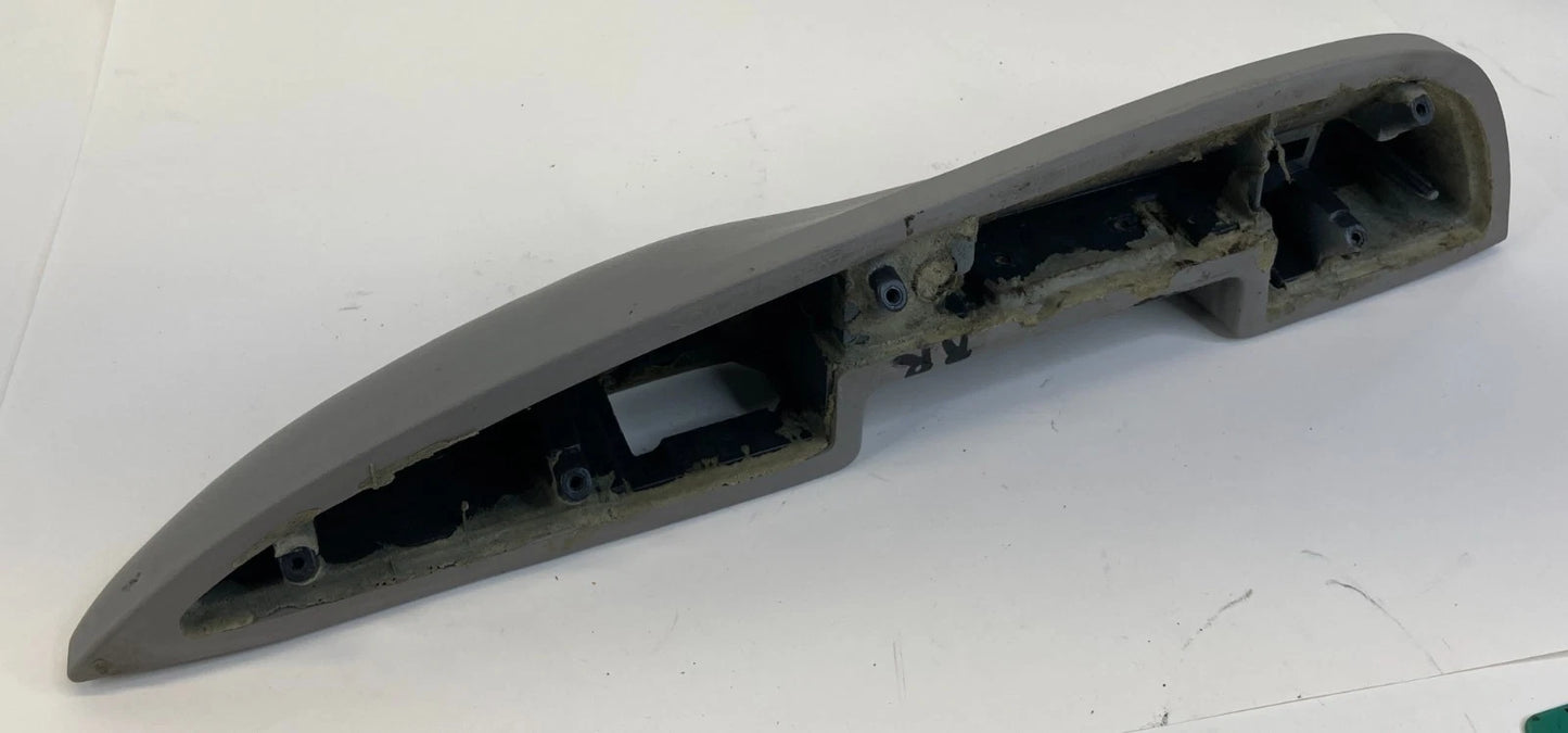 2005-2009 CHEVROLET TRAILBLAZER REAR RIGHT PASSENGER DOOR ARMREST PANEL UNIT OEM