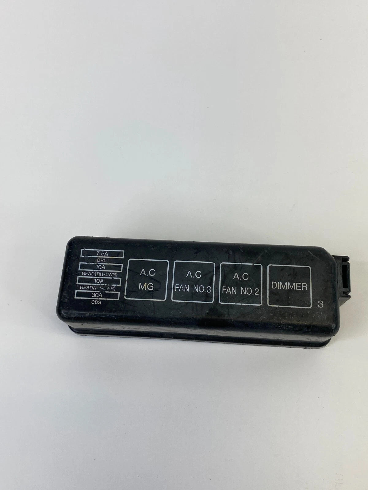 2011-2014 CHEVROLET CRUZE 1.4L ENGINE SMALL FUSE BOX RELAY COVER CAP OEM