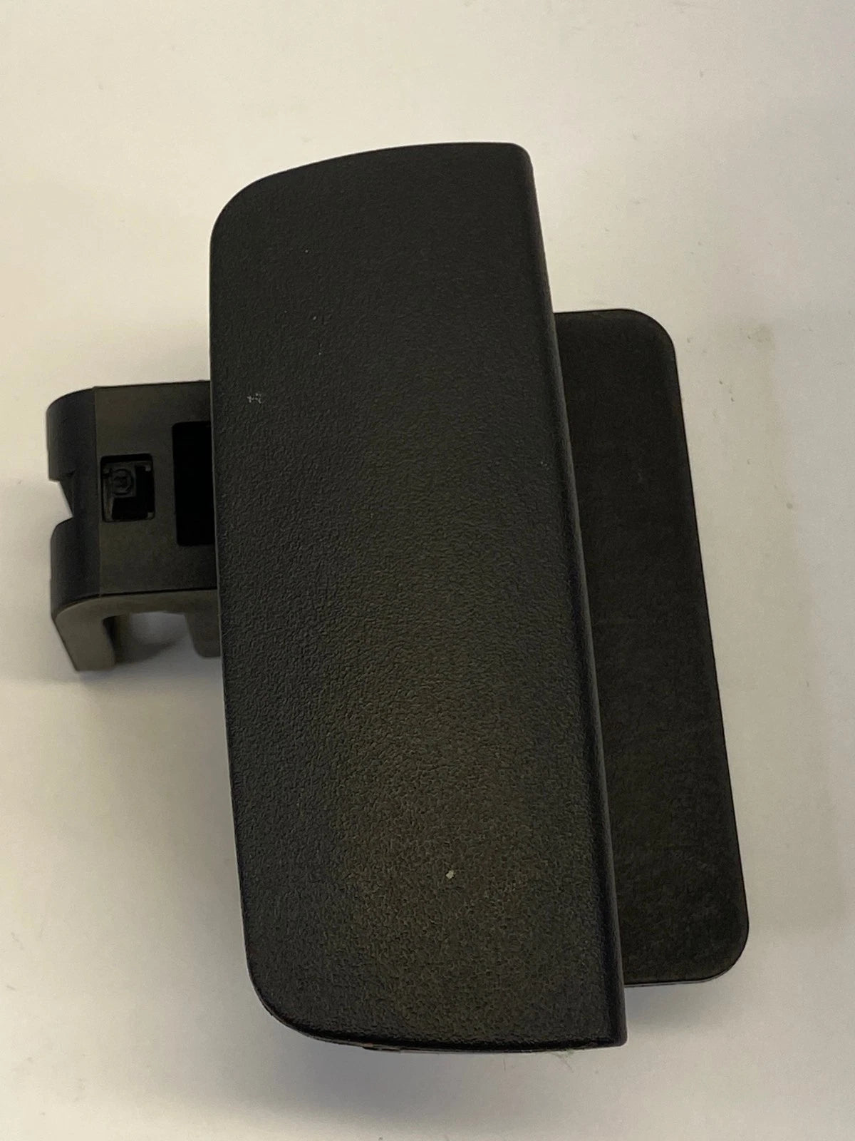 2006-2011 CHEVROLET HHR DASH STORAGE COMPARTMENT RELEASE LATCH HANDLE OEM FACTOR