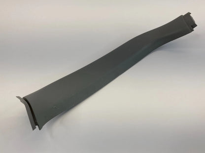 2001-2007 TOYOTA HIGHLANDER REAR RIGHT INNER TAILGATE REVEAL MOLDING TRIM COVER