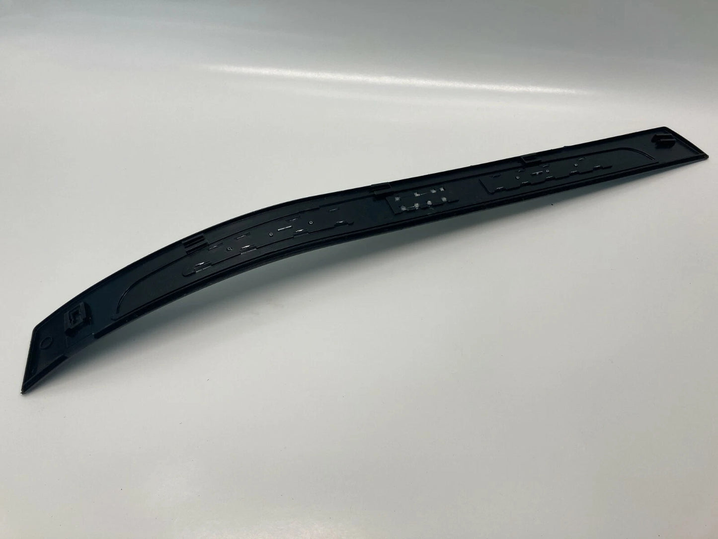 2002-2005 BMW 745LI REAR RIGHT SIDE DOOR SILL SCUFF STEP PLATE PANEL 7007398