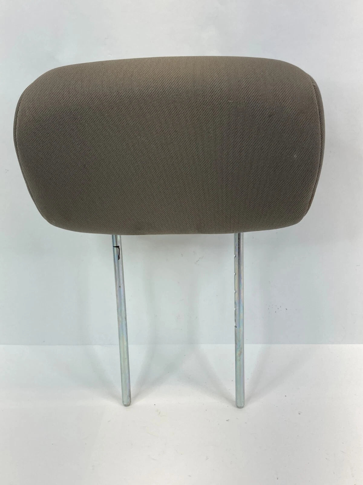 2004-2007 MITSUBISHI ENDEAVOR FRONT SEAT HEADREST HEAD REST OEM