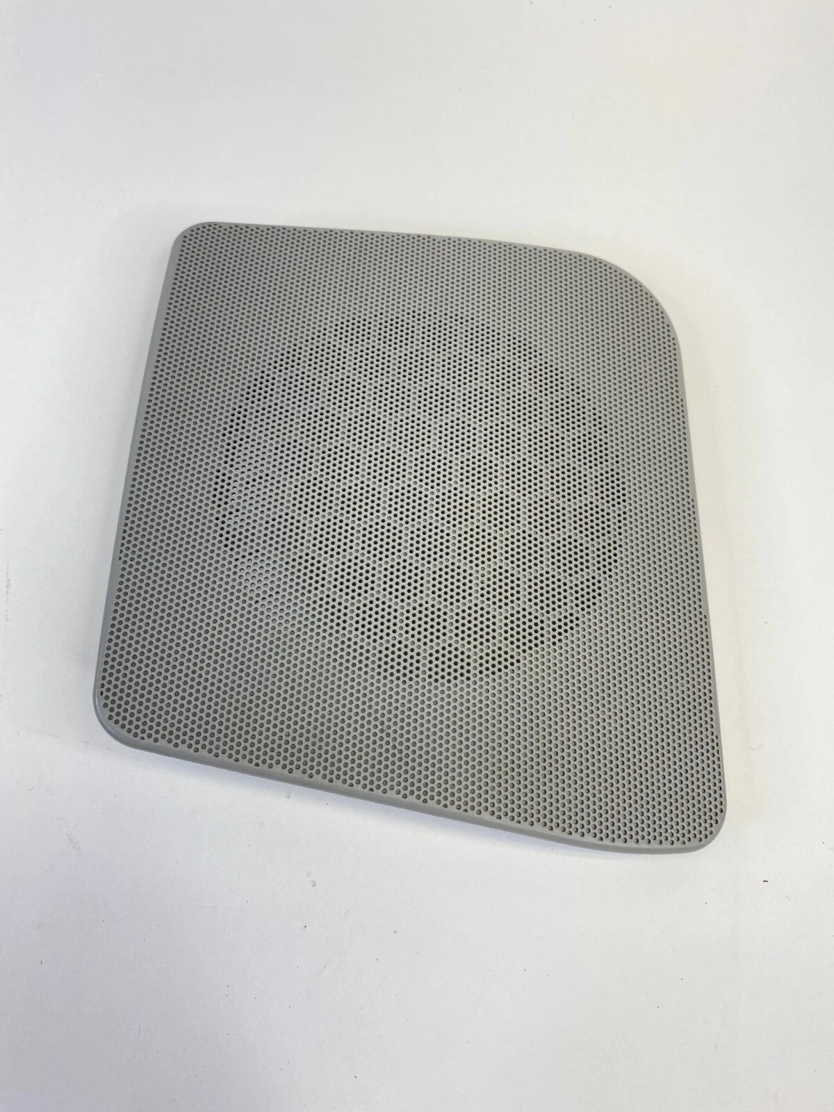 2004 2005 CADILLAC SRX SUV 4-DR REAR LEFT DOOR SPEAKER COVER GRILLE RR-LH-11081