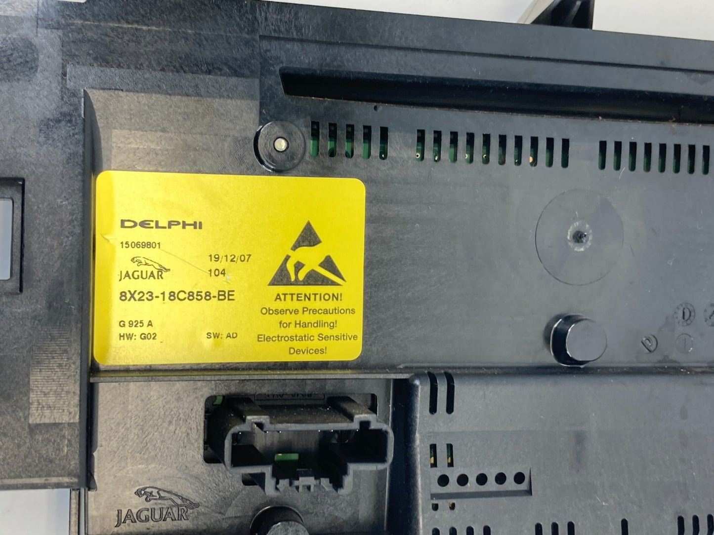 2009-2011 Jaguar XF Radio Heater Climate Control Panel Switch 8X23-18C858-BE OEM