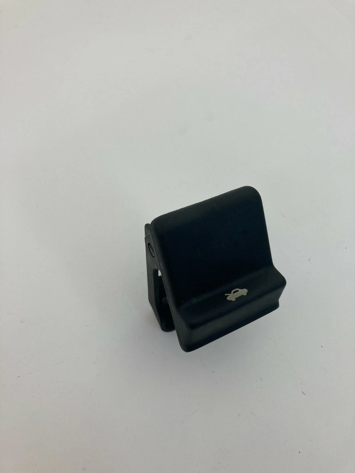 2008-2011 FORD FOCUS SEDAN FRONT HOOD RELEASE OPENER PULL HANDLE LEVER SWITCH