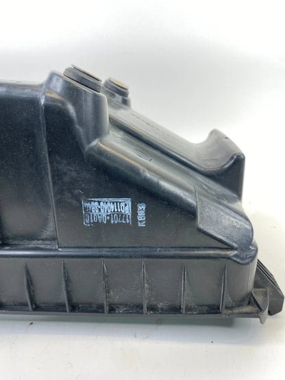1999-2001 LEXUS ES300 ENGINE AIR CLEANER FILTER BOX CASE HOUSING 17701-0A010 OEM