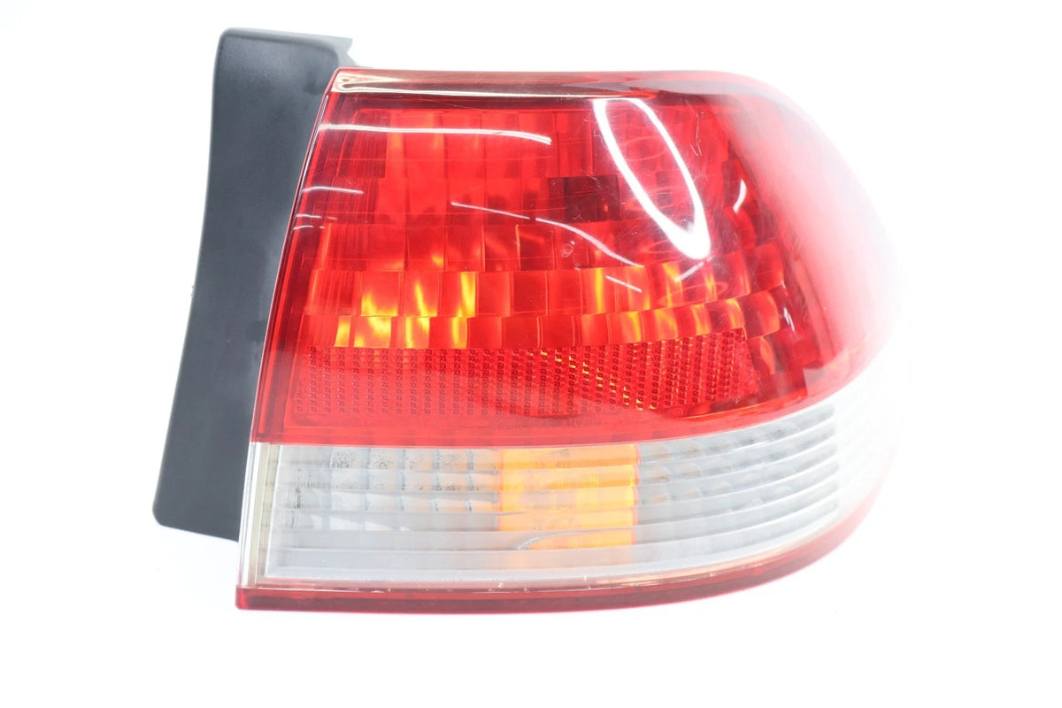 01 02 HONDA ACCORD SEDAN PASSENGER RIGHT TAILLIGHT QUARTER PANEL TAIL LIGHT OEM