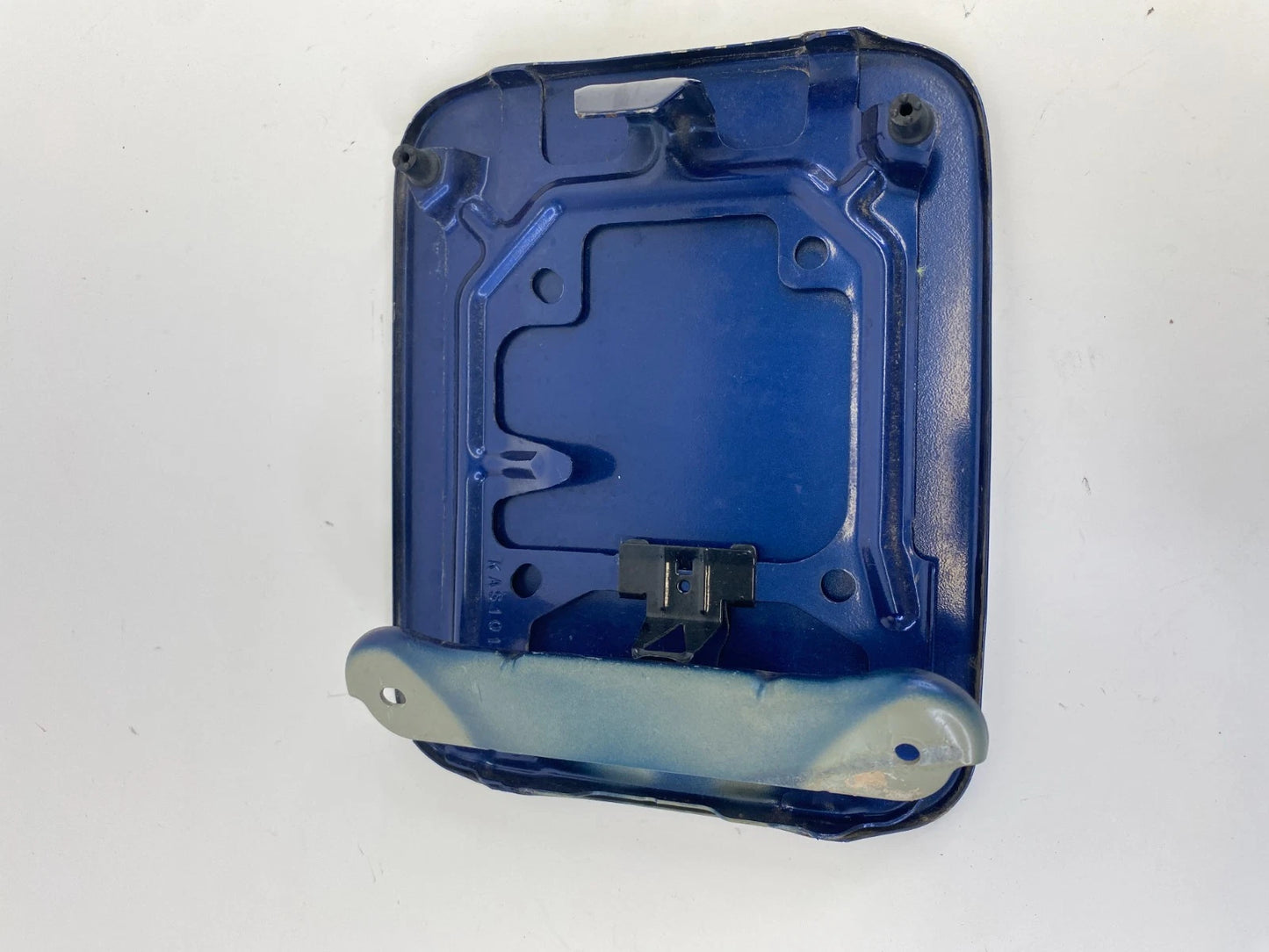 2012-2019 Nissan Versa SEDAN Fuel Filler Door Tank Gas Lid Cover Assy OEM