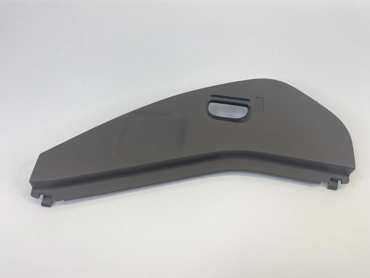 1998-2002 HONDA ACCORD DASH RIGHT SIDE FUSE BOX END CAP PANEL COVER 77211-S84