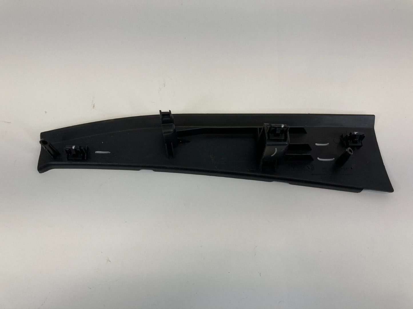 2013-2016 Ford Fusion Left Inner A Pillar Windshield Trim Cover DS73-F026A23-BAW