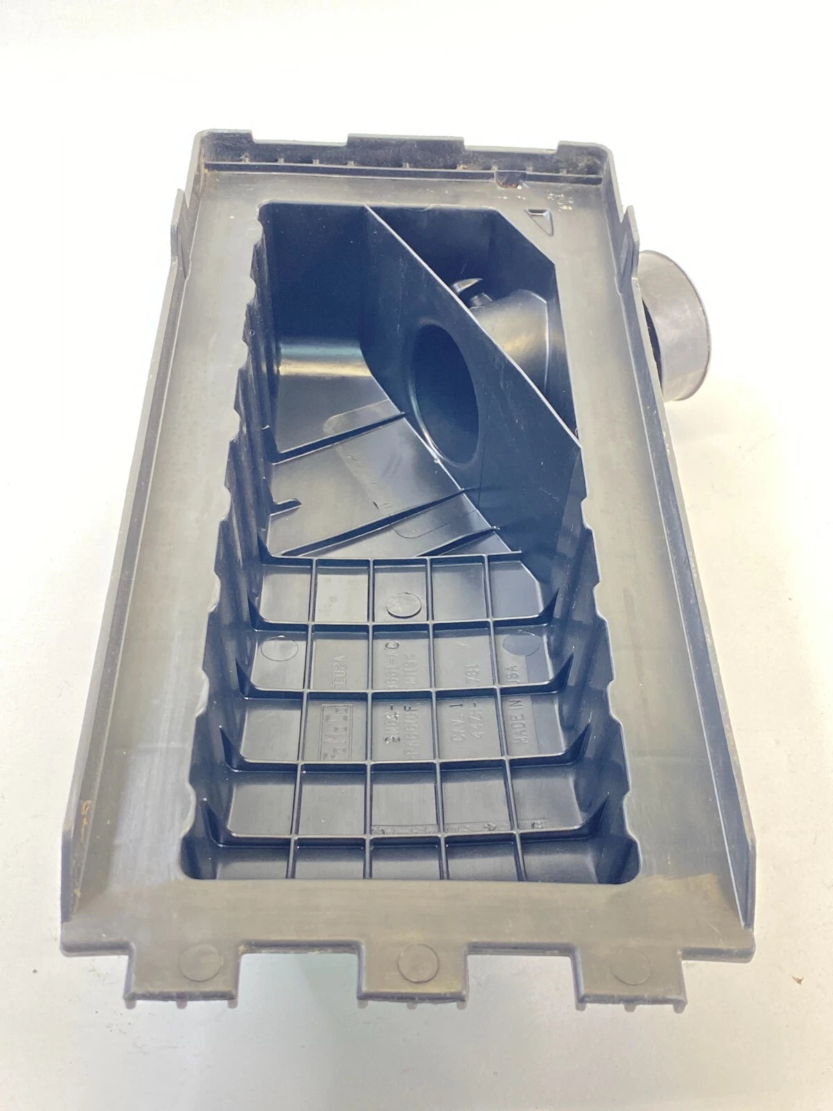 09-12 FORD ESCAPE HYBRID 2.5 AIR INTAKE FILTER BOX HOUSING UPPER COVER 9M64-9661