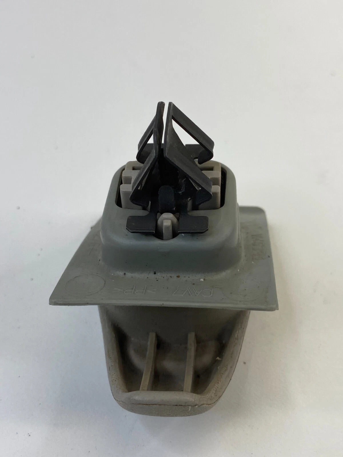 2003 2004 JEEP GRAND CHEROKEE REAR LEFT INNER ROOF HANGER HOOK CLOTH CLIP 827644