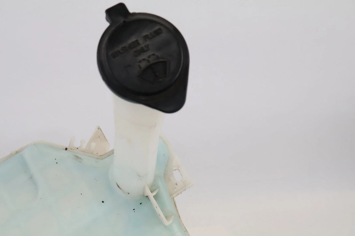 07-12 TOYOTA YARIS SEDAN WIPER WASHER FLUID RESERVOIR TANK W/ PUMP 06060851-250