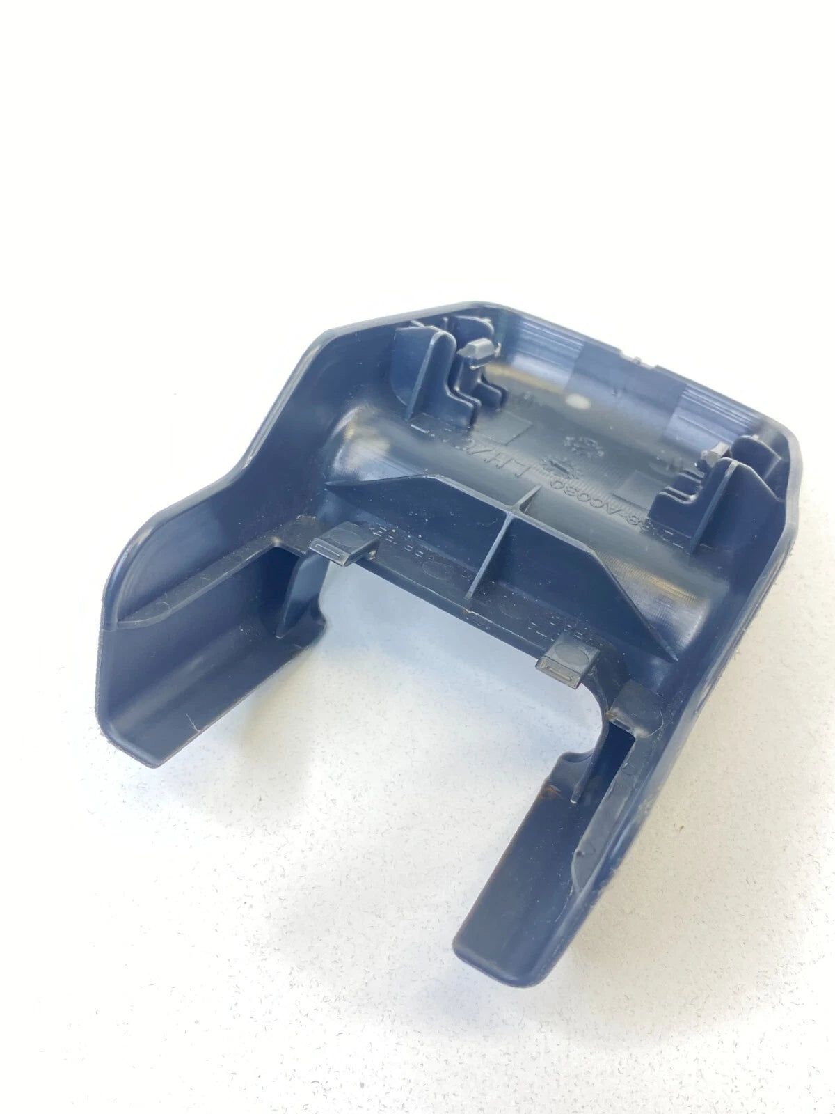 2005-2010 TOYOTA AVALON REAR LEFT OUTER SEAT TRACK END COVER TRIM 72138-AC030
