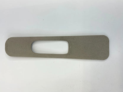 06 07 SATURN VUE FRONT LEFT SIDE B-PILLAR SEAT BELT ADJUTER TRIM COVER 10396936