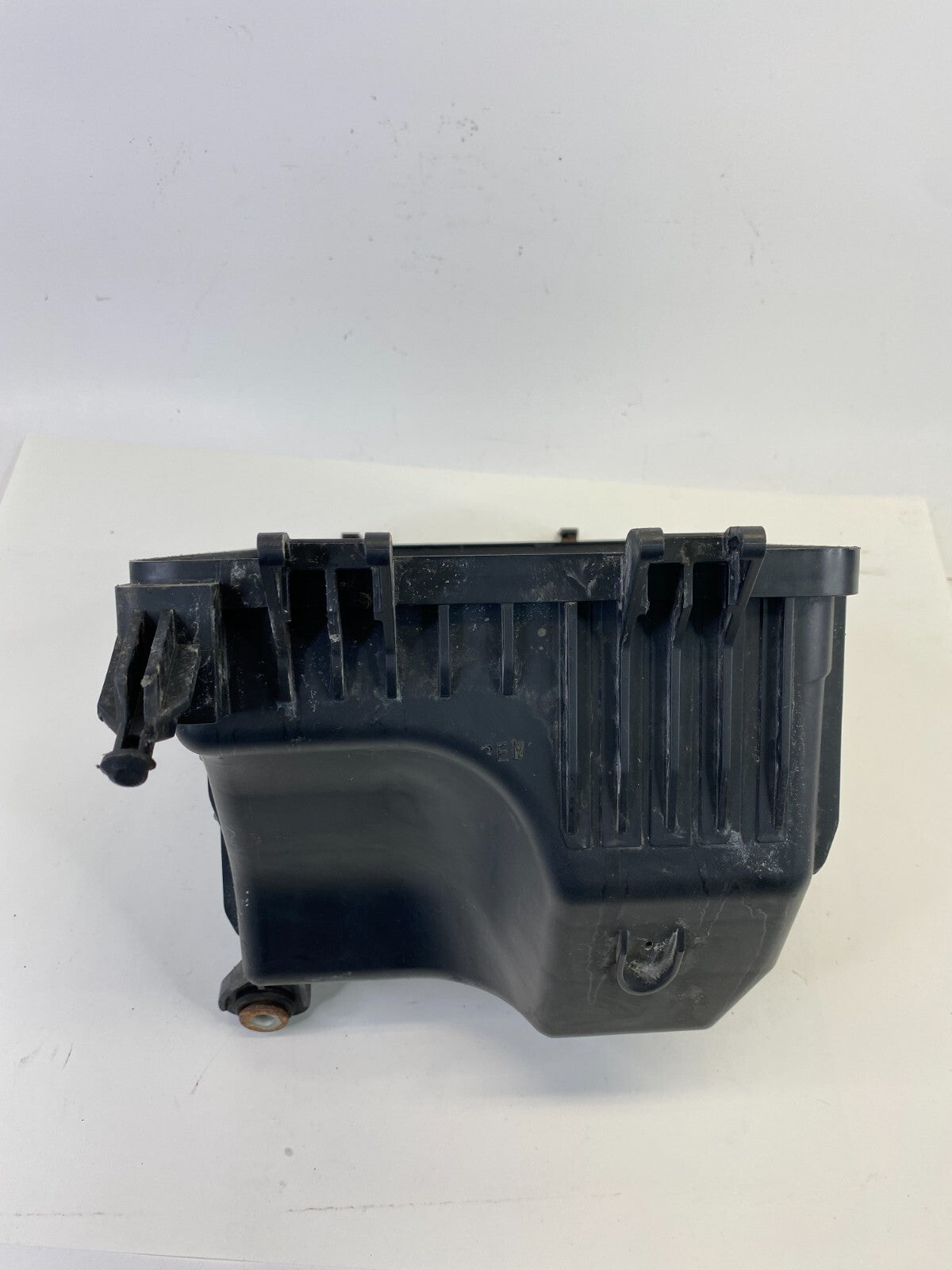 2013-2016 Hyundai Santa Fe Sport Intake Lower Cleaner Box Cover DK112-4W100 OEM