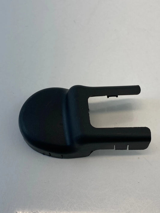 2011-2016 HYUNDAI ELANTRA FRONT SEAT LEFT SIDE TRACK END COVER TRIM BEZEL OEM